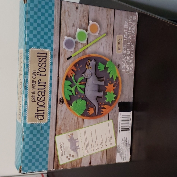 Paint your Own Dinosaur - Picture 2 of 3